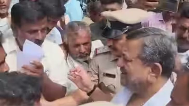 https://salarnews.in/public/uploads/images/newsimages/maannewsimage09092026_204456_SS Mallikarjun.jpg
